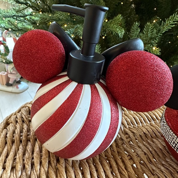 Disney Bath Disney Mickey Minnie Christmas Soap Lotion Dispenser